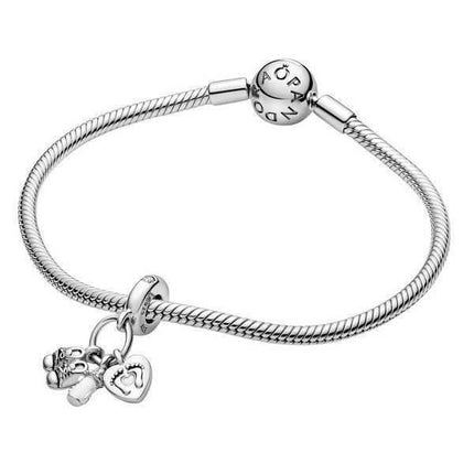 Charm pendente Pandora Baby Bottle and Shoes 798106CZ per donna