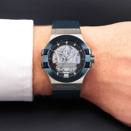 Orologio da uomo Maserati Potenza cinturino in caucciù blu quadrante scheletrato argento automatico R8821108035 100M