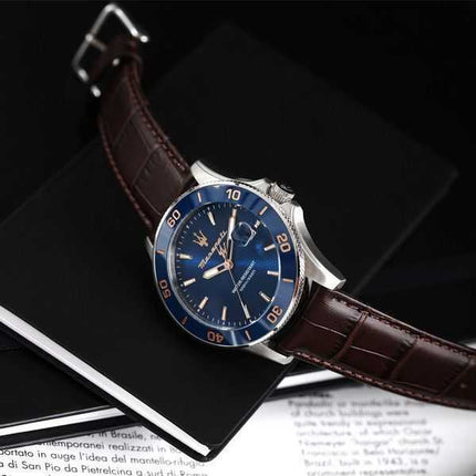 Orologio da uomo Maserati Competizione cinturino in pelle quadrante blu al quarzo R8851100004 100M