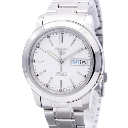 Orologio da uomo Seiko 5 ricondizionato con quadrante bianco automatico a 21 rubini SNKE49K1