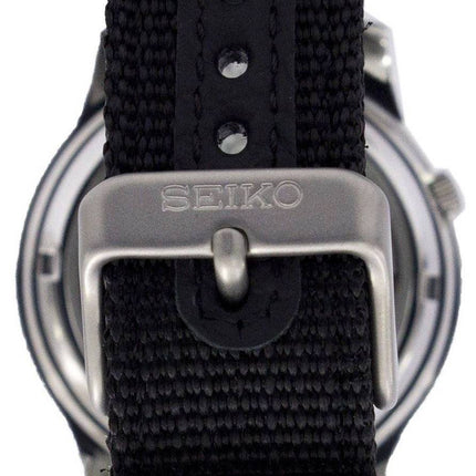 Orologio da uomo automatico Seiko 5 con quadrante nero militare ricondizionato SNK809K2