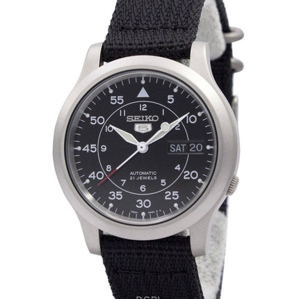 Orologio da uomo automatico Seiko 5 con quadrante nero militare ricondizionato SNK809K2
