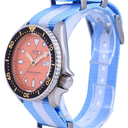 Orologio da uomo in poliestere SKX011J1-var-NATO24 200M di Seiko Automatic Diver&#39;s Japan Made