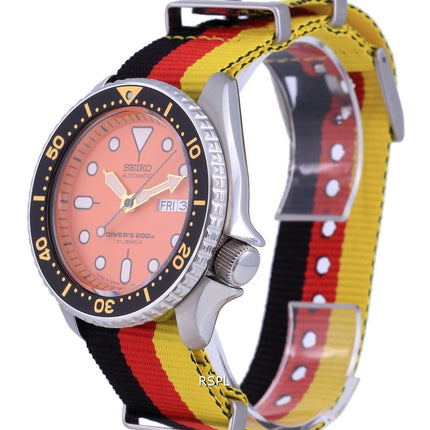 Orologio da uomo in poliestere SKX011J1-var-NATO26 200M di Seiko Automatic Diver&#39;s Japan Made