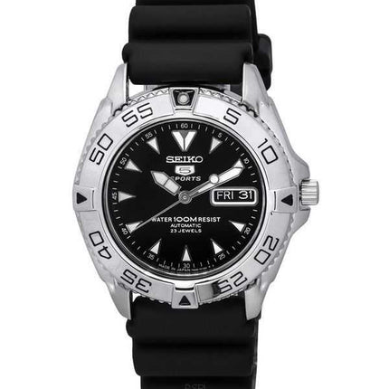 Orologio da uomo Seiko 5 Sports con cinturino in gomma e quadrante nero automatico SNZB33J2 100M