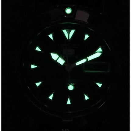 Orologio da uomo Seiko 5 Sports con cinturino in gomma e quadrante nero automatico SNZB33J2 100M