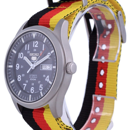Orologio da uomo automatico Seiko 5 Sports in poliestere SNZG11K1-var-NATO26 100M