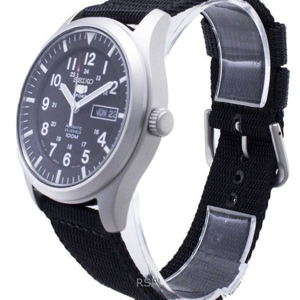 Orologio da uomo Seiko 5 Sports ricondizionato con cinturino in nylon e quadrante nero automatico SNZG15J1 100M
