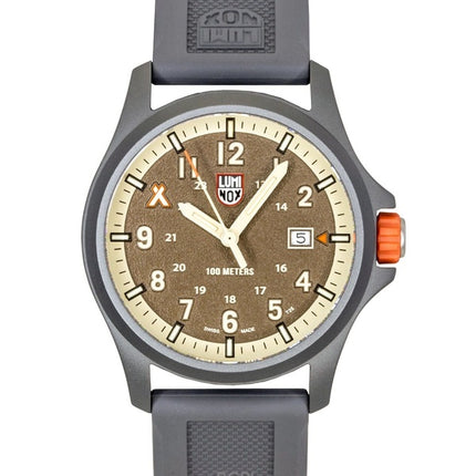 Orologio da uomo Luminox Bear Grylls Survival Land con cinturino in gomma e quadrante marrone al quarzo XB.3716 100M