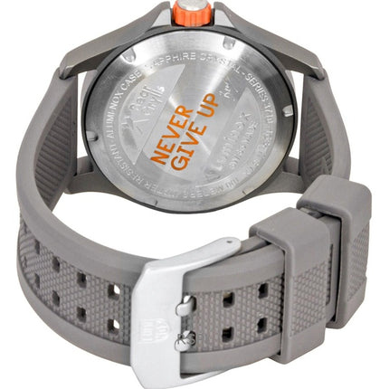 Orologio da uomo Luminox Bear Grylls Survival Land con cinturino in gomma e quadrante marrone al quarzo XB.3716 100M