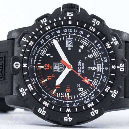 Orologio da uomo Luminox Land Recon Point Man serie 8820 Swiss Quartz 200M XL.8821.KM