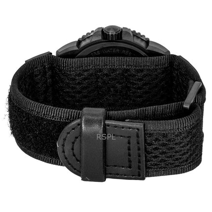 Orologio da uomo Luminox Navy Seal Pirate Limited Edition con quadrante nero al quarzo e autonomia 200M XS.3051.PIR.LE