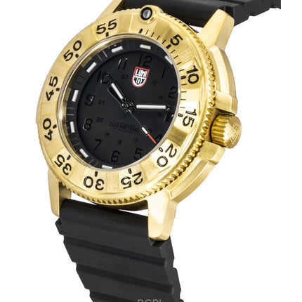 Orologio da uomo Luminox Navy Seal Foundation con cinturino in gomma e quadrante nero, al quarzo, subacqueo XS.3221.NSF 200M